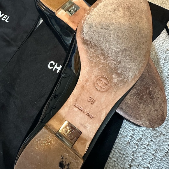 Chanel 38 Black Patent Leather Peep Toe Flats with silver plating - Picture 2 of 3